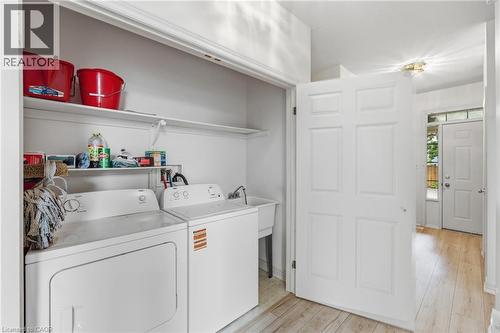98 Sunibel Drive E, Glanbrook, ON - Indoor Photo Showing Laundry Room