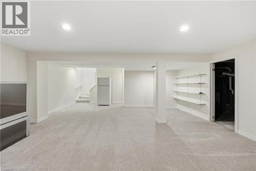 98 Sunibel Drive E, Glanbrook, ON - Indoor Photo Showing Other Room