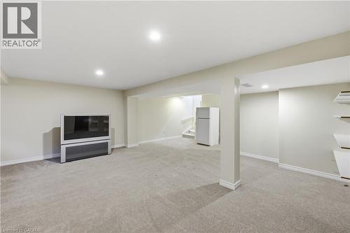 98 Sunibel Drive E, Glanbrook, ON - Indoor Photo Showing Other Room
