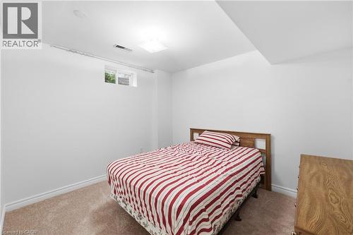 98 Sunibel Drive E, Glanbrook, ON - Indoor Photo Showing Bedroom
