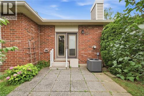 98 Sunibel Drive E, Glanbrook, ON - Outdoor