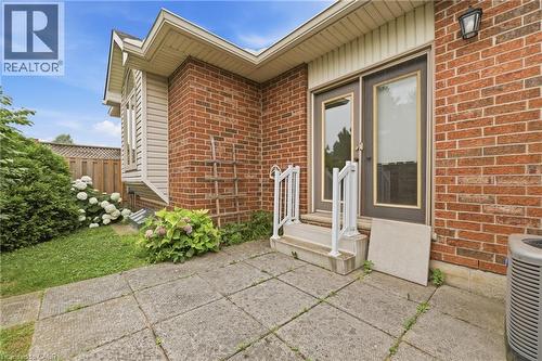 98 Sunibel Drive E, Glanbrook, ON - Outdoor With Exterior