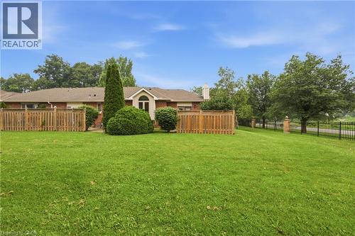 98 Sunibel Drive E, Glanbrook, ON - Outdoor