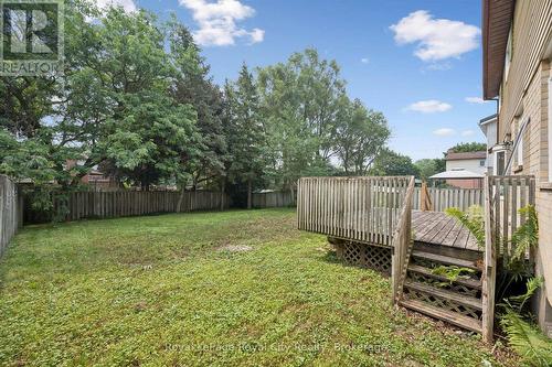 628 Willow Road, Guelph (Willow West/Sugarbush/West Acres), ON - Outdoor With Backyard