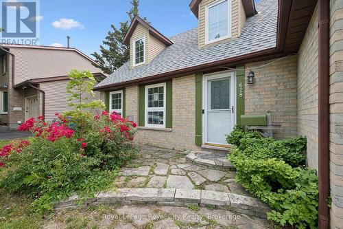 628 Willow Road, Guelph (Willow West/Sugarbush/West Acres), ON - Outdoor