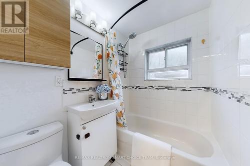 783 Birchmount Road, Toronto, ON - Indoor Photo Showing Bathroom