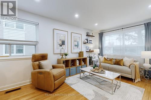 783 Birchmount Road, Toronto, ON - Indoor Photo Showing Living Room