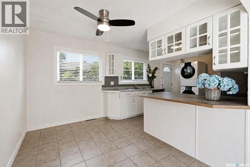 1308 Preston Avenue S, Saskatoon, SK - Indoor Photo Showing Kitchen