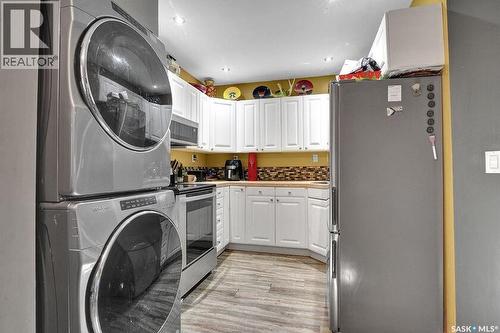 2258 Osler Street, Regina, SK - Indoor Photo Showing Laundry Room