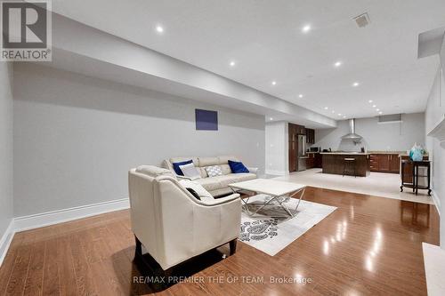 60 Chesney Crescent, Vaughan, ON - Indoor