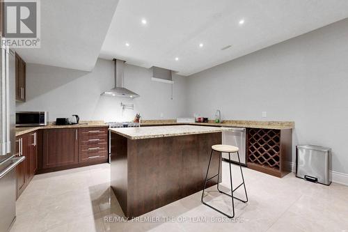 60 Chesney Crescent, Vaughan, ON - Indoor Photo Showing Kitchen