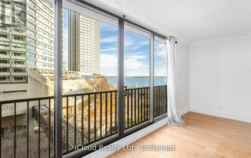 837 - 33 Harbour Square, Toronto, ON -  Photo Showing Other Room