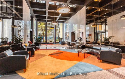 837 - 33 Harbour Square, Toronto, ON - Indoor