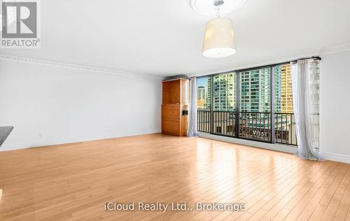 837 - 33 Harbour Square, Toronto, ON - Indoor Photo Showing Other Room
