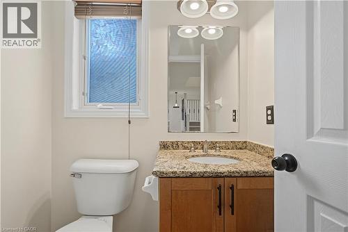 36 Foxmeadow Road, Cambridge, ON - Indoor Photo Showing Bathroom