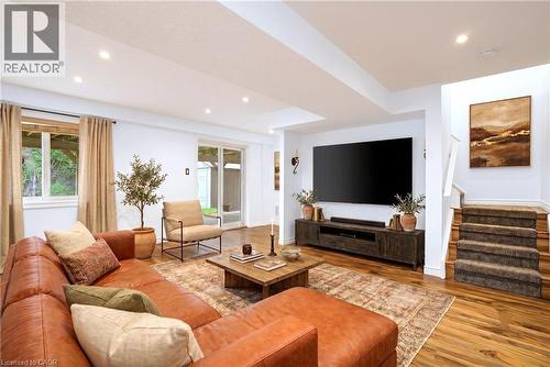 36 Foxmeadow Road, Cambridge, ON - Indoor Photo Showing Living Room