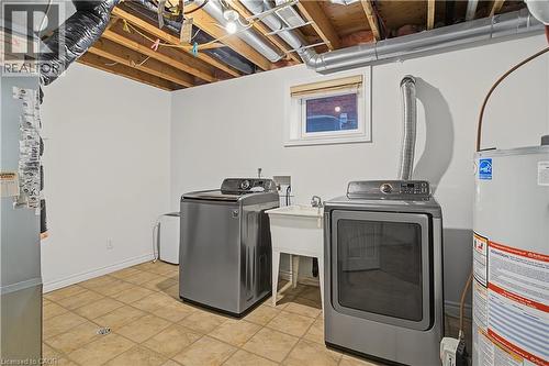 36 Foxmeadow Road, Cambridge, ON - Indoor Photo Showing Laundry Room