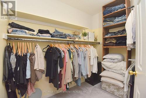 22 Moore Crescent, Hamilton, ON - Indoor With Storage