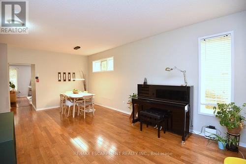 22 Moore Crescent, Hamilton, ON - Indoor