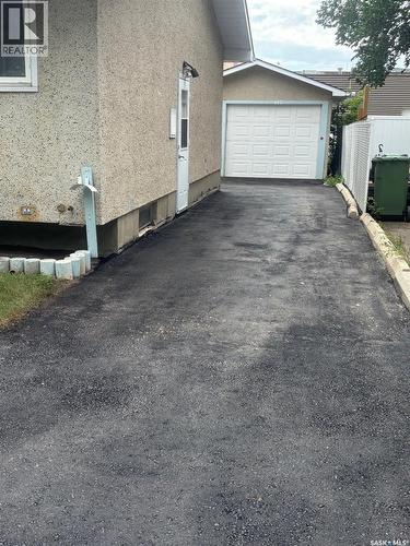 127 Walden Crescent, Regina, SK - Outdoor