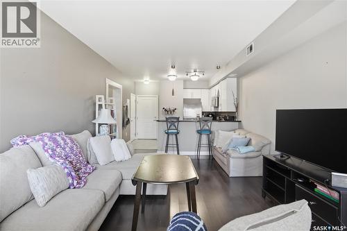 206 2255 Angus Street, Regina, SK - Indoor Photo Showing Living Room