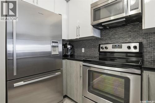 206 2255 Angus Street, Regina, SK - Indoor Photo Showing Kitchen With Upgraded Kitchen