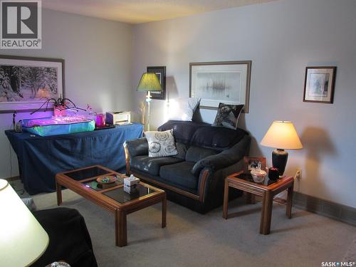 1103 3Rd Street W, Nipawin, SK - Indoor Photo Showing Other Room