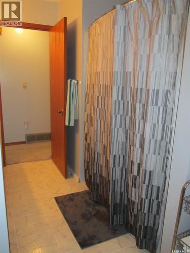 1103 3Rd Street W, Nipawin, SK - Indoor Photo Showing Bathroom