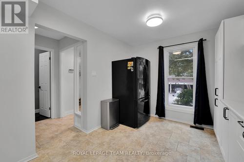 282 Dalehurst Drive, Ottawa, ON - Indoor Photo Showing Other Room