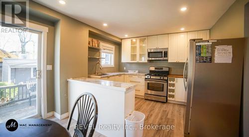 32 EDMUND STREET , St. Catharines (Downtown), Ontario L2R 2G2 4