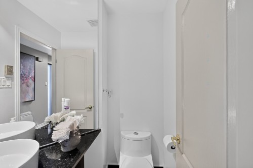 Salle d'eau - 1 71E Avenue, Laval (Chomedey), QC - Indoor Photo Showing Bathroom