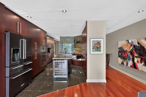 Cuisine - 1 71E Avenue, Laval (Chomedey), QC - Indoor Photo Showing Kitchen With Upgraded Kitchen