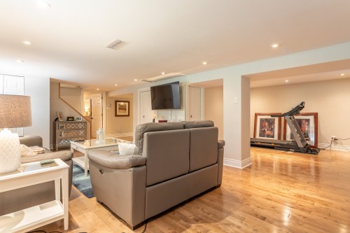 Salle de jeux - 108 Av. Angell, Beaconsfield, QC - Indoor