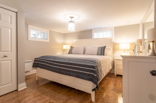 Chambre à coucher - 108 Av. Angell, Beaconsfield, QC - Indoor Photo Showing Bedroom