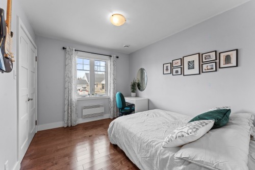 Bedroom - 237 Av. Vinet, Dorval, QC - Indoor Photo Showing Bedroom