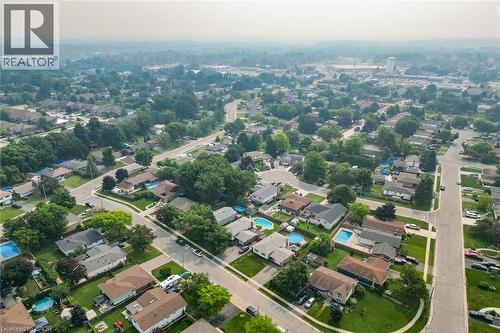 Residential area featuring established homes and mature trees - 186 Glenmor Drive, Caledonia, ON -  With View