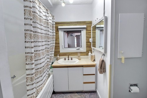 Salle de bains - 329 Ch. Des Castors, Rouyn-Noranda, QC - Indoor Photo Showing Bathroom