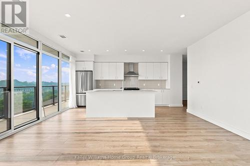 713 - 50 Grand Avenue S, Cambridge, ON - Indoor Photo Showing Kitchen