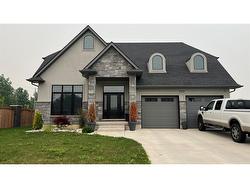 701 NICOLINA Way  Sarnia, ON N7S 0B2