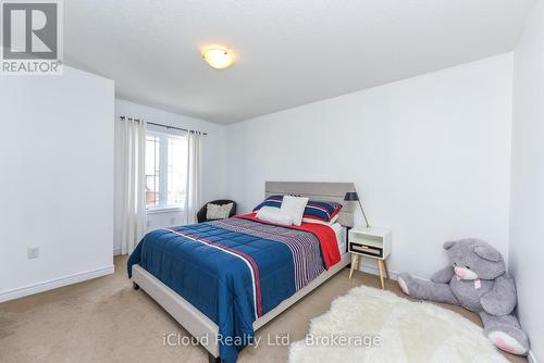 132 Drone Crescent, Guelph, ON - Indoor Photo Showing Bedroom