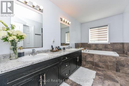 132 Drone Crescent, Guelph, ON - Indoor Photo Showing Bathroom