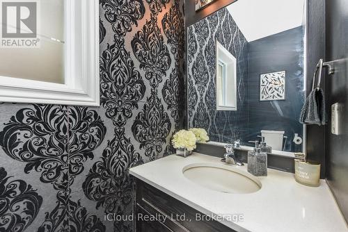 132 Drone Crescent, Guelph, ON - Indoor Photo Showing Bathroom