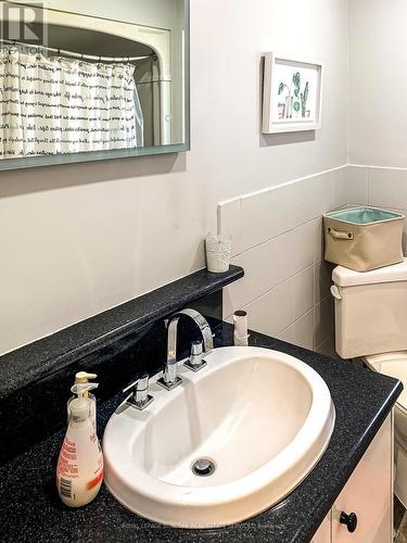 1 Mahony Avenue, Hamilton, ON - Indoor Photo Showing Bathroom