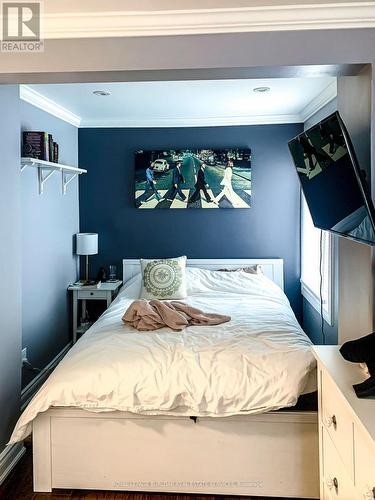 1 Mahony Avenue, Hamilton, ON - Indoor Photo Showing Bedroom