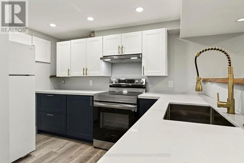 1 Mahony Avenue, Hamilton, ON - Indoor Photo Showing Kitchen