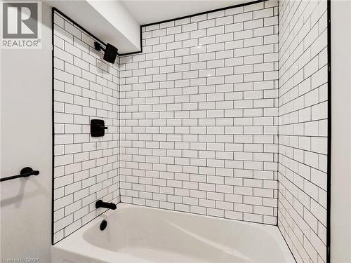 67 Cope Street, Hamilton, ON - Indoor Photo Showing Bathroom