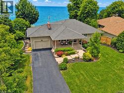 42 LAKESIDE Drive  Grimsby, ON L3M 2L2