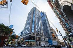 1015 - 155 YORKVILLE AVENUE Toronto, ON M5R 1C4