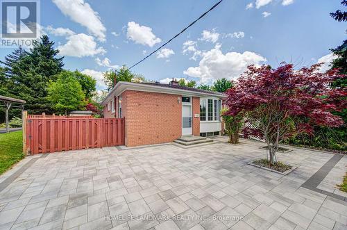 341 BLUE GRASS BOULEVARD  Richmond Hill, ON L4C 3H3