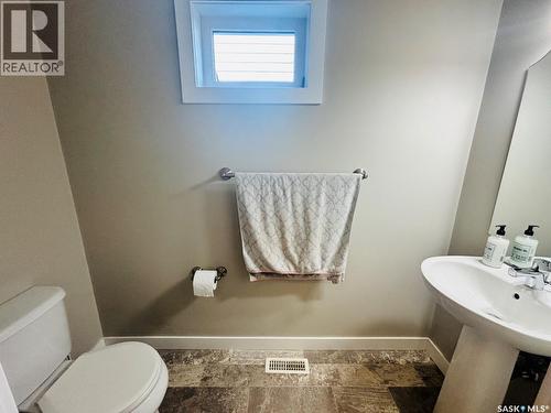 255 Eaton Crescent, Saskatoon, SK - Indoor Photo Showing Bathroom